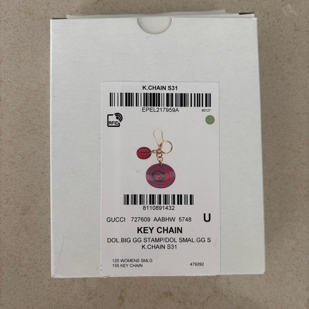 Gucci Interlocking G Keychain - Picture 8 of 11